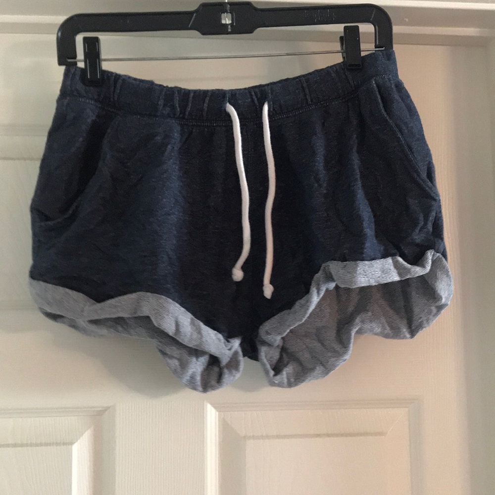 H&M stretchy sweats shorts with pockets